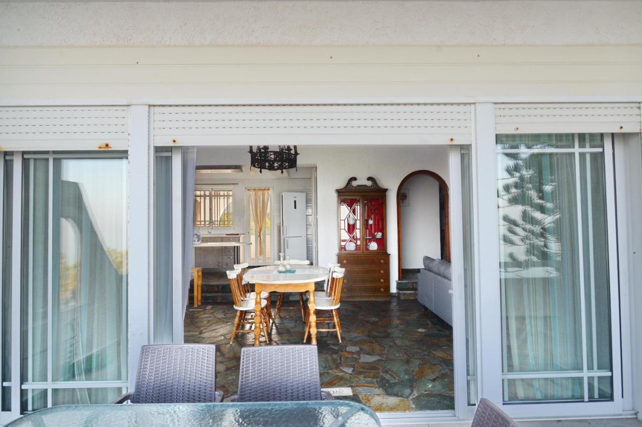 Antorina Beachfront Villas With Private Pools Kamari  Экстерьер фото